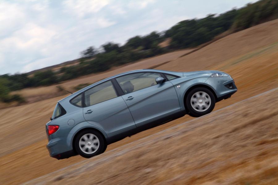  Seat Toledo 2004 года  (фото 49 из 110)
